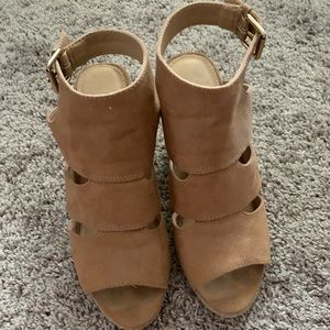 Tan wedges